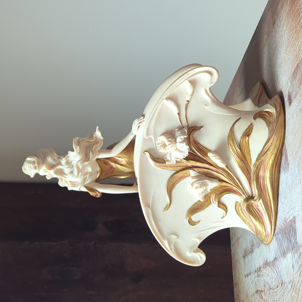 Elegant Gold and Cream Glamour Greek Sculpture Style Goddess Resin Napkin Holder - Picture 3 of 5